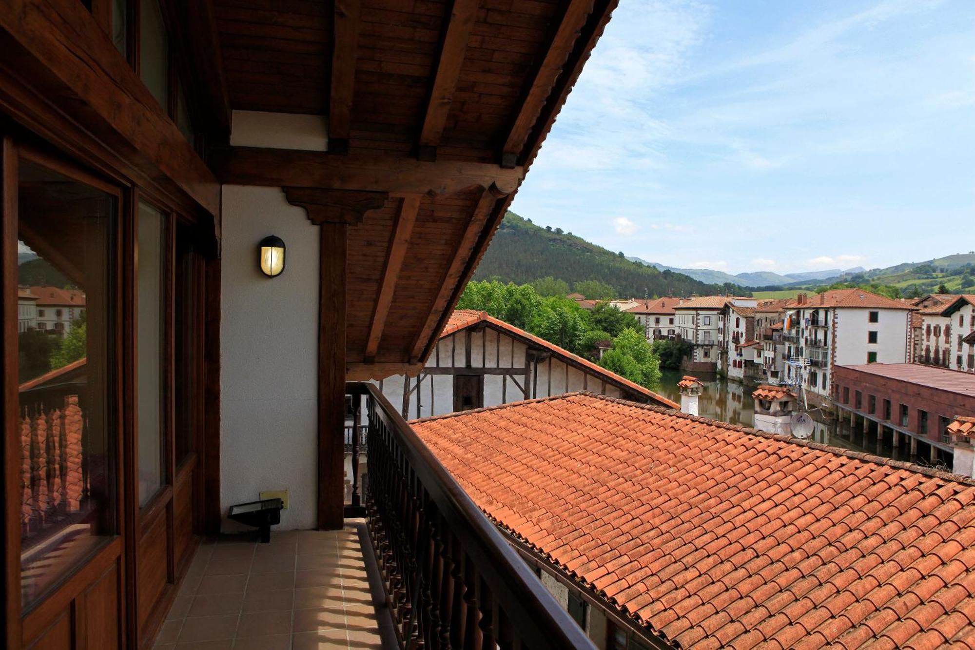 Hostal Antxitonea Elizondo Kültér fotó